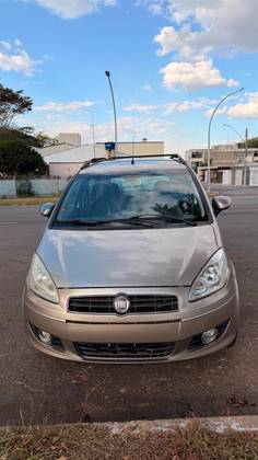 FIAT IDEA 1.4 MPI ATTRACTIVE 8V FLEX 4P MANUAL FIAT IDEA 1.4 MPI ATTRACTIVE 8V FLEX 4P MANUAL